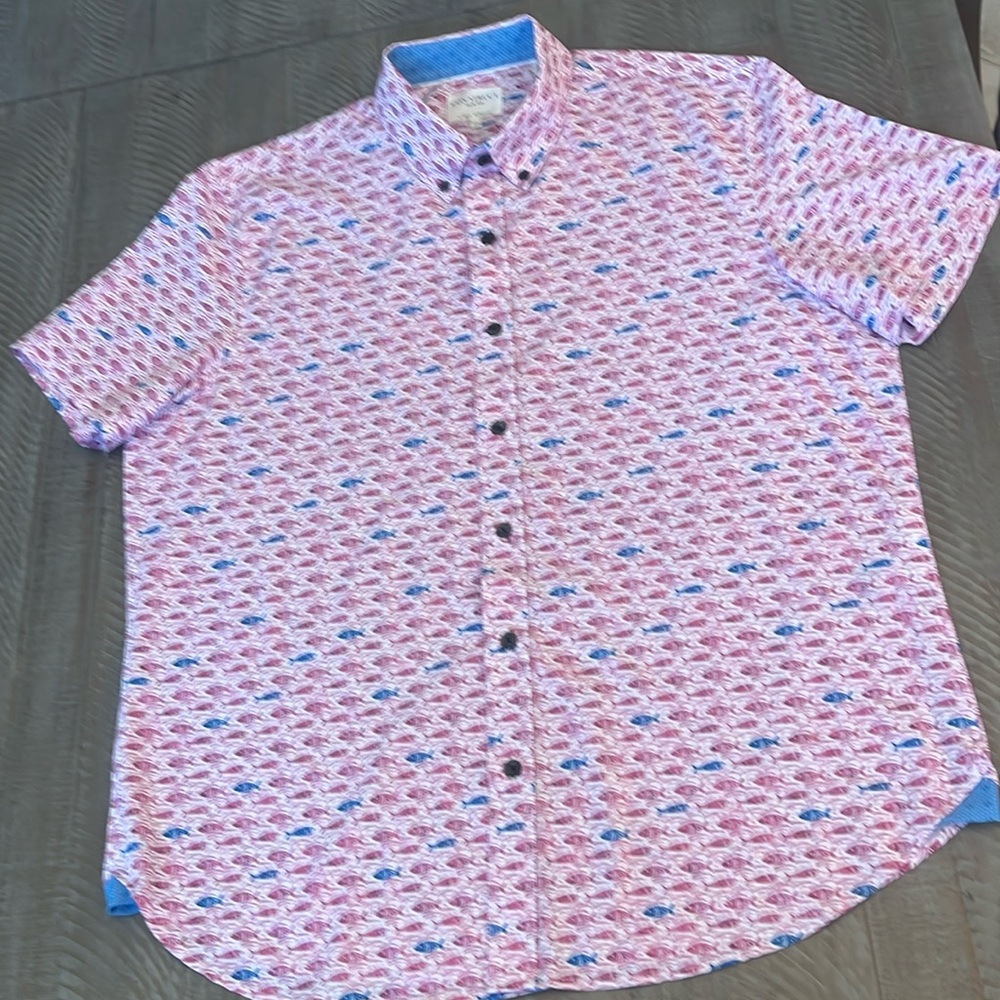 Men’s Construct-Slim Fit -XL pink Fish print Short Sleeve Button down shirt.